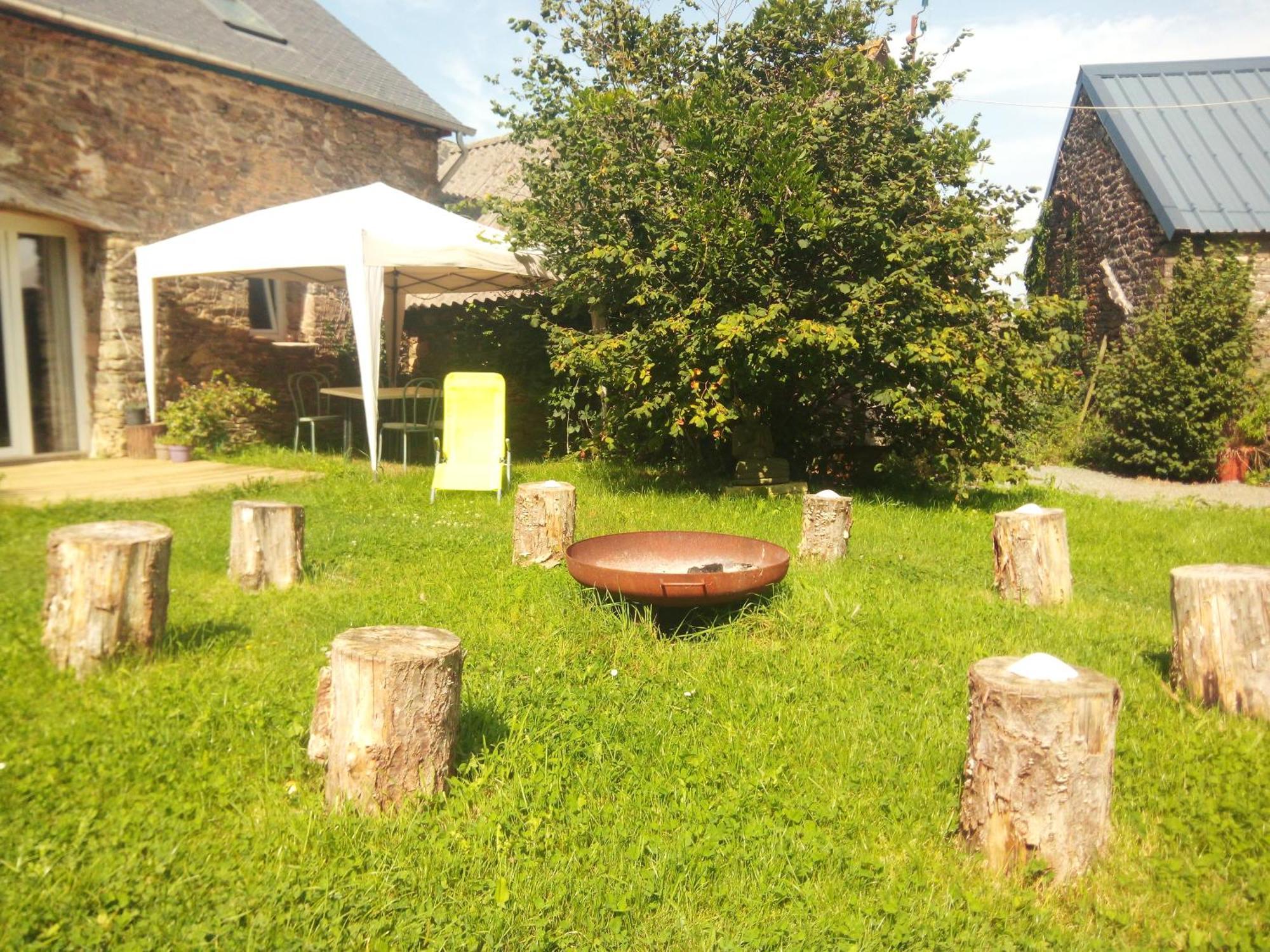 Le Jardin Enchanteur, Chaleureuse Maison D'Hotes Eco-Responsable, Calme Et Accueillante Lopérec 外观 照片